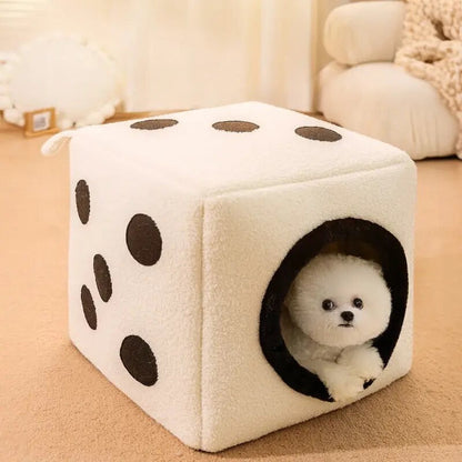 Warm Autumn Winter Closed Small House Kennel